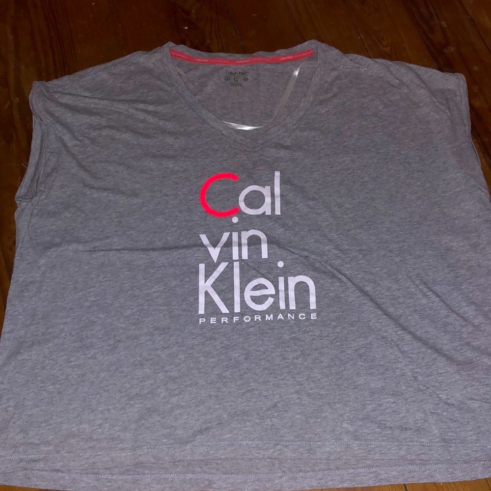 CALVIN KLEIN T-shirt